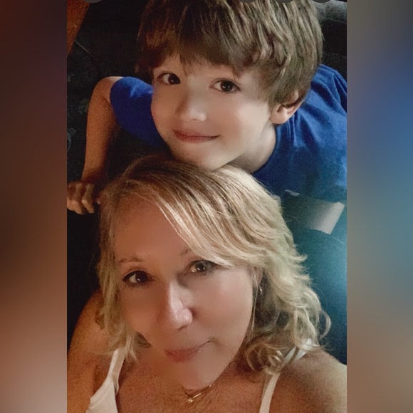 Meet your Posher, Denise - Picture 3 of 4